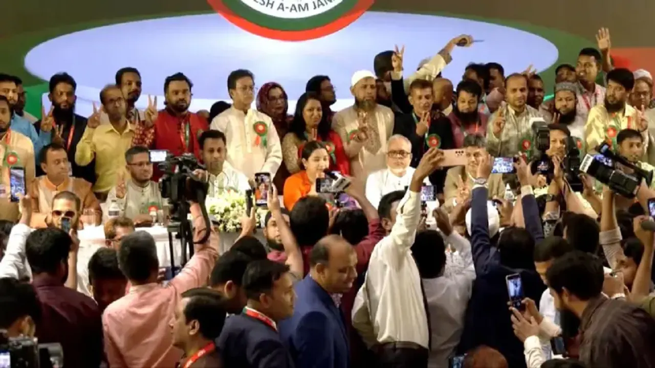 আট মাসে রাজনৈতিক অঙ্গনে ২২ দল